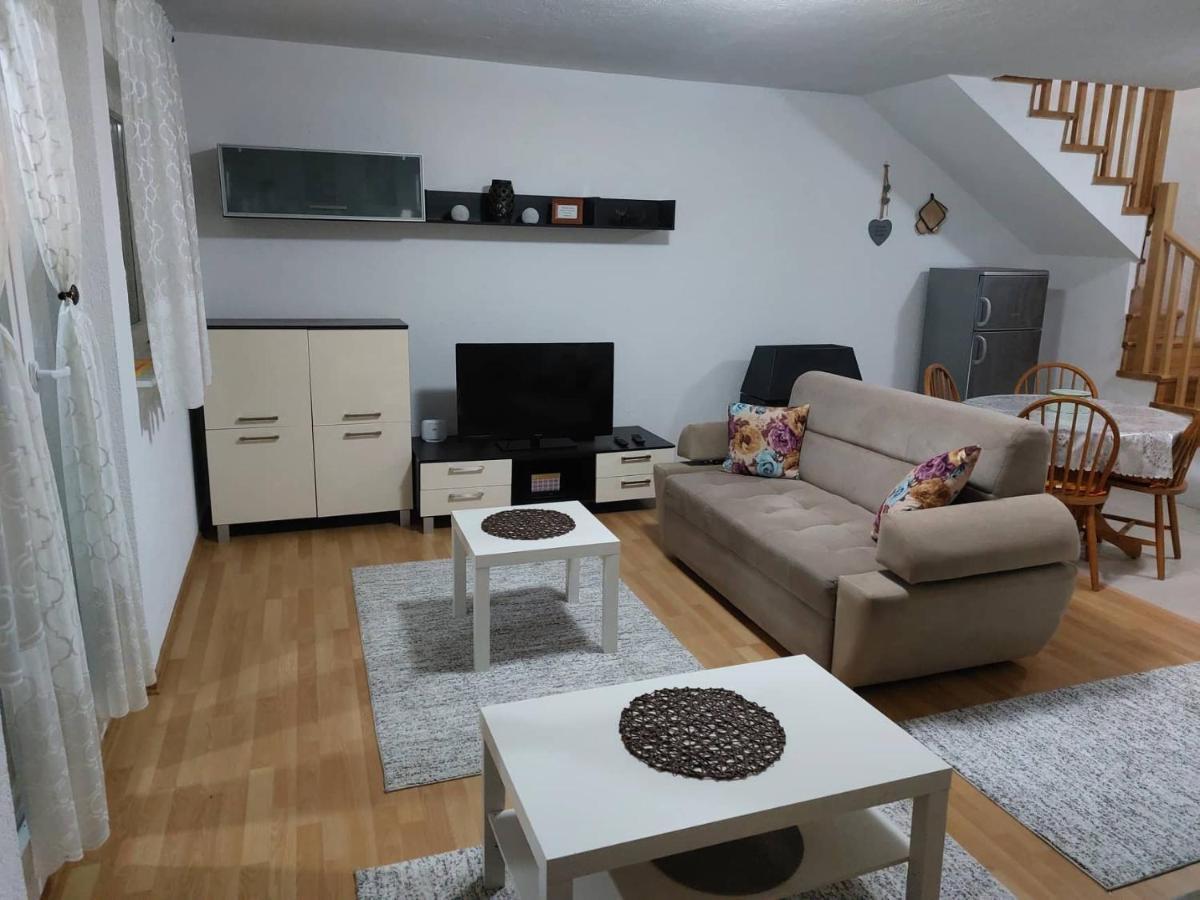 Holiday Home Adna Bihać Exteriör bild